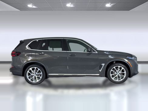 Used 2026 BMW X5 sDrive40i w/ Premium Package RWD image 8
