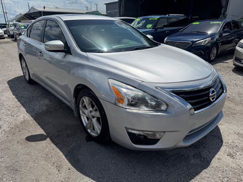 Used 2015 Nissan Altima 2.5 SL w/ Technology Package FWD image 1