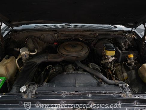 Used 1990 Chevrolet Suburban 2WD image 33