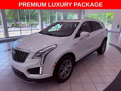 Used 2021 Cadillac XT5 Premium Luxury AWD/4WD image 3