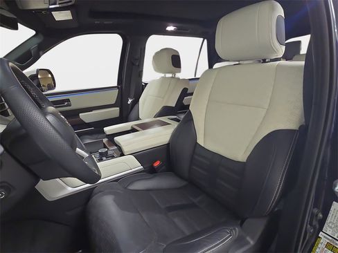 Used 2024 Toyota Sequoia Capstone image 19