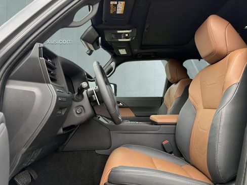 Certified 2026 Lexus GX 550 w/ Accessory Package (ZB) AWD/4WD image 7