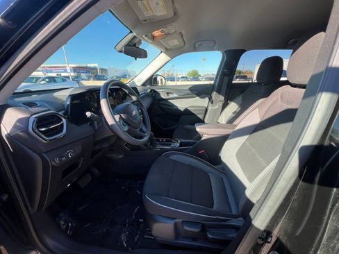 Used 2025 Chevrolet TrailBlazer LT image 27