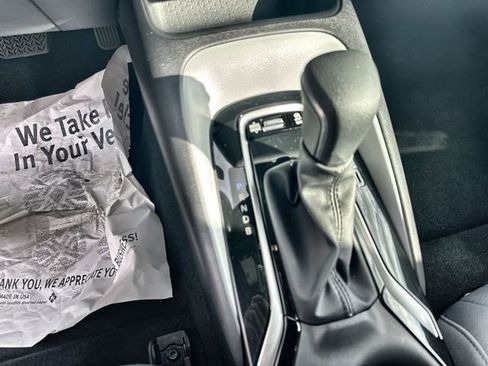 Used 2025 Toyota Corolla SE image 28