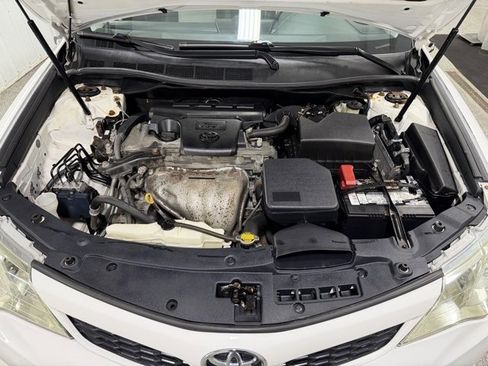 Used 2014 Toyota Camry SE image 24