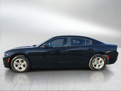 Used 2021 Dodge Charger SXT w/ Leather Interior Group image 3