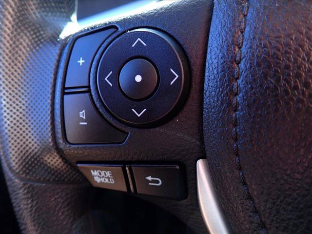 Used 2015 Toyota Corolla LE FWD image 19