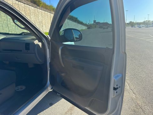 Used 2011 GMC Sierra 1500 SL image 27