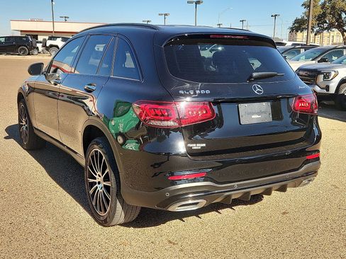 Used 2022 Mercedes-Benz GLC 300 4MATIC image 3