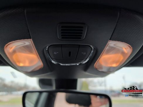 Used 2024 Jeep Compass Latitude image 25