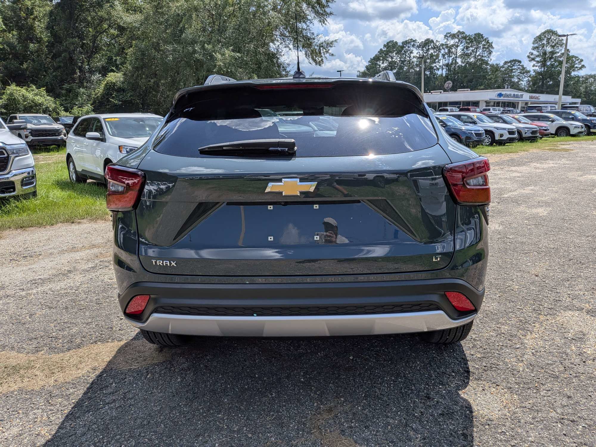 Used 2025 Chevrolet Trax LT FWD image 5