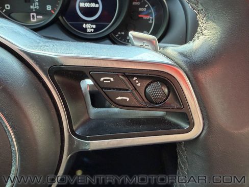 Used 2016 Porsche Cayenne GTS image 32