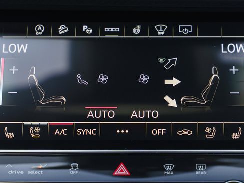 New 2026 Audi SQ7 Prestige image 12