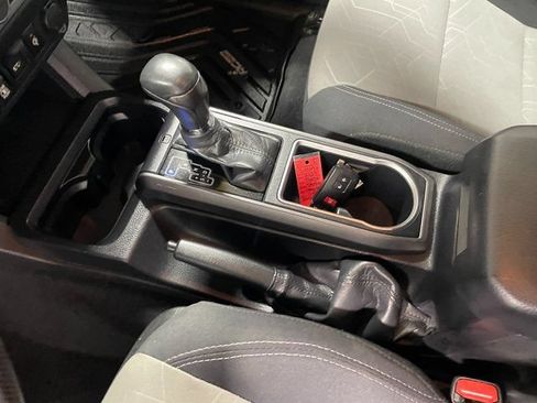 Used 2023 Toyota Tacoma TRD Off-Road w/ Advanced Technology Package AWD/4WD image 16