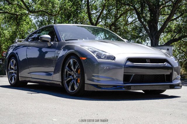 Used 2011 Nissan GT-R Premium AWD/4WD image 12
