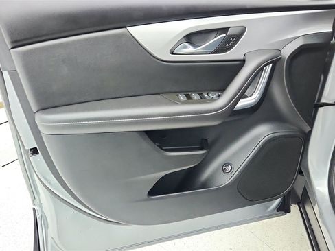 Used 2023 Chevrolet Blazer LT image 25