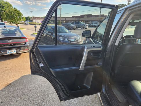 Used 2011 Toyota 4Runner Limited RWD image 10