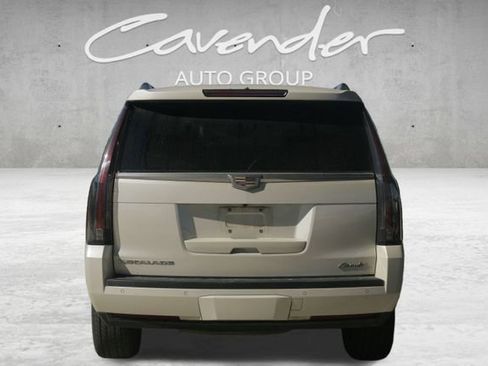 Used 2015 Cadillac Escalade Premium image 6