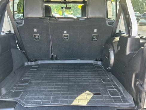 Used 2018 Jeep Wrangler Unlimited Sahara w/ Uconnect 4C Nav & Sound Group AWD/4WD image 13