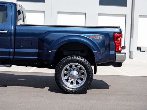 Used 2017 Ford F350 Lariat w/ Chrome Package image 17