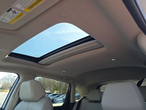 Used 2025 Honda HR-V EX-L image 12