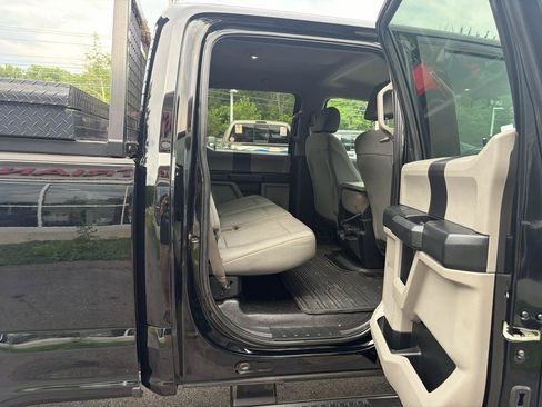 Used 2018 Ford F250 XL w/ Power Equipment Group AWD/4WD image 45