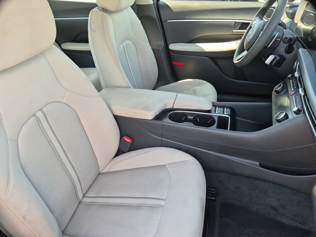 Used 2025 Hyundai Sonata SEL FWD image 30