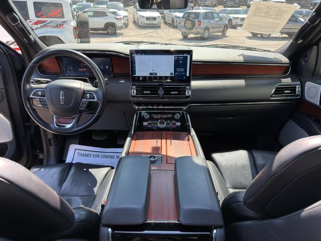 Used 2022 Lincoln Navigator Reserve AWD/4WD image 18