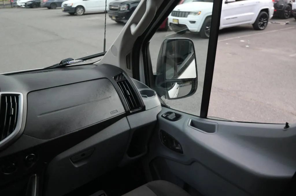 Used 2019 Ford Transit 350 XLT RWD image 37