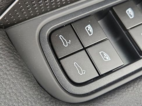 New 2026 Porsche Panamera 4 image 21