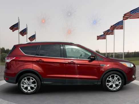 Used 2014 Ford Escape Titanium FWD image 5