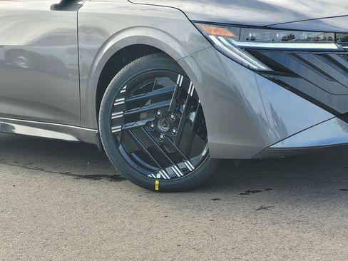 New 2026 Nissan Sentra SR w/ Floor Mat Package image 2