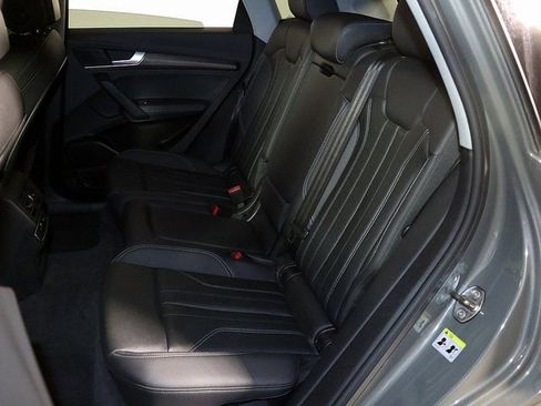 Used 2025 Audi Q5 e Premium Plus w/ Premium Plus Package AWD/4WD image 13