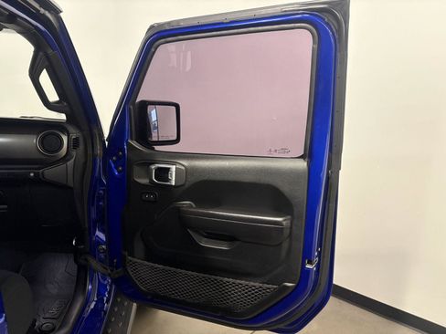 Used 2020 Jeep Wrangler Unlimited Sport S AWD/4WD image 40