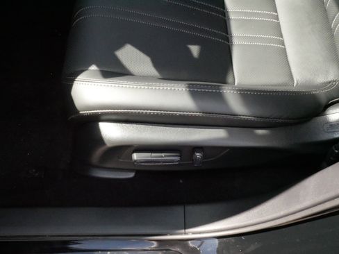 Certified 2025 Honda HR-V EX-L image 20
