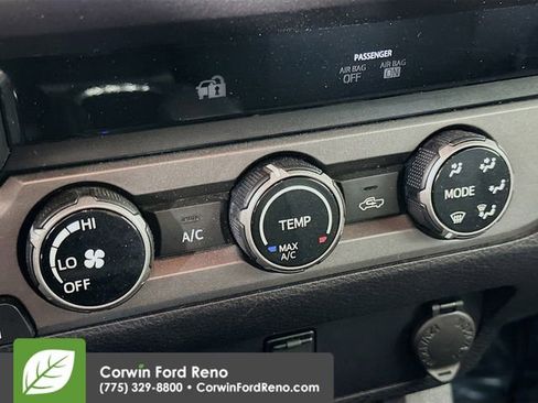 Used 2017 Toyota Tacoma TRD Off-Road image 16