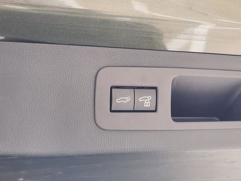 Used 2023 Lexus LX 600 4WD w/ Accessory Package (Z1) image 32