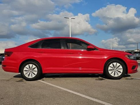 Used 2019 Volkswagen Jetta S image 4