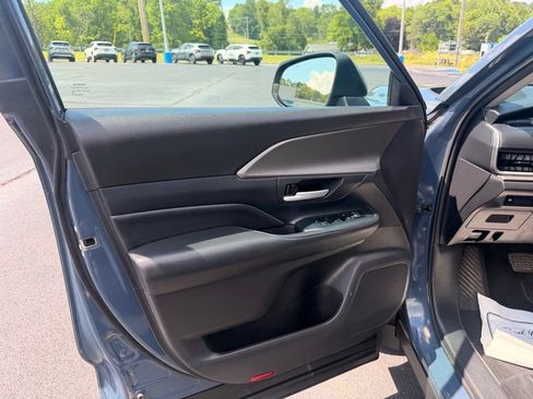 Used 2025 Toyota Grand Highlander AWD image 29