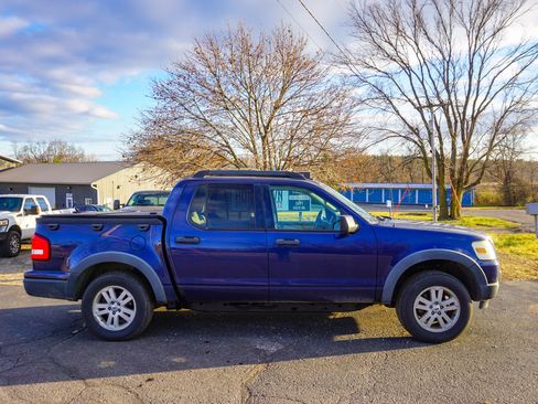 Used 2008 Ford Explorer Sport Trac XLT image 2