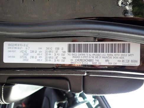 Used 2017 Jeep Grand Cherokee Limited image 21