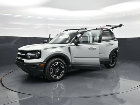 Used 2023 Ford Bronco Sport Outer Banks w/ Tech Package AWD/4WD image 28