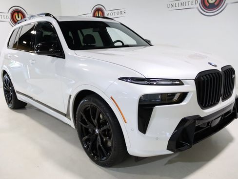 Used 2024 BMW X7 M60i image 23
