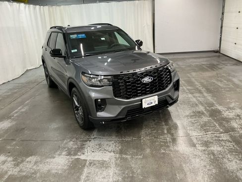 New 2027 Ford Explorer ST-Line w/ Premium Package AWD/4WD image 9