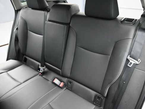 Used 2025 Toyota Corolla Cross XLE FWD image 16