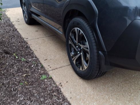 Used 2025 Subaru Crosstrek 2.5i Premium AWD/4WD image 21