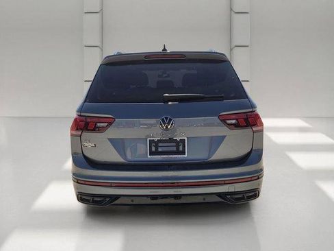 Used 2023 Volkswagen Tiguan SE R-Line FWD image 4