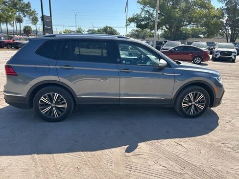 Used 2024 Volkswagen Tiguan SE image 18