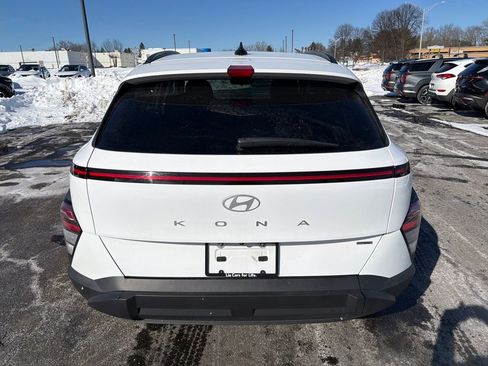 Used 2025 Hyundai Kona SEL image 4