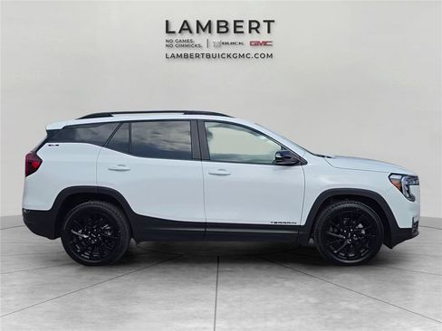 Used 2023 GMC Terrain SLE w/ Driver Convenience Package AWD/4WD image 7